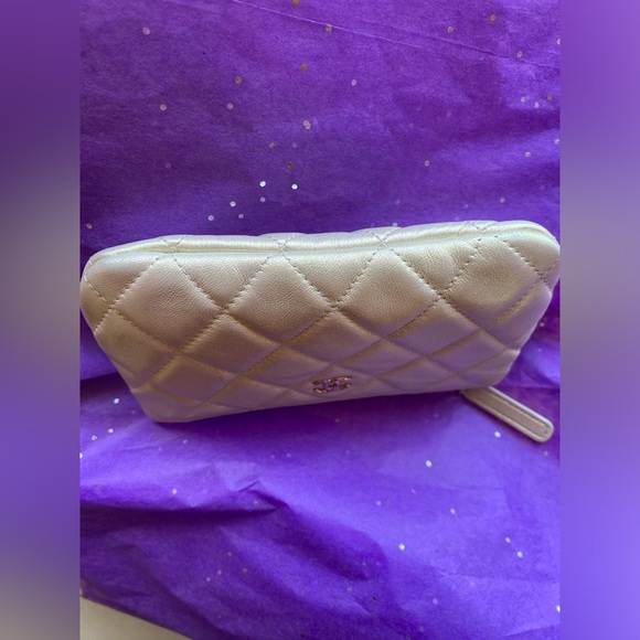 Chanel zipper O case SLG. 2020C pearlescent metallic RARE - Picture 6 of 14